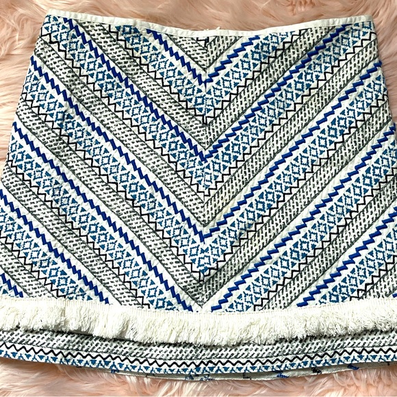 Guess Mid Rise Embroidered A Line Mini - Picture 3 of 6